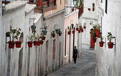 San Lázaro neighborhood